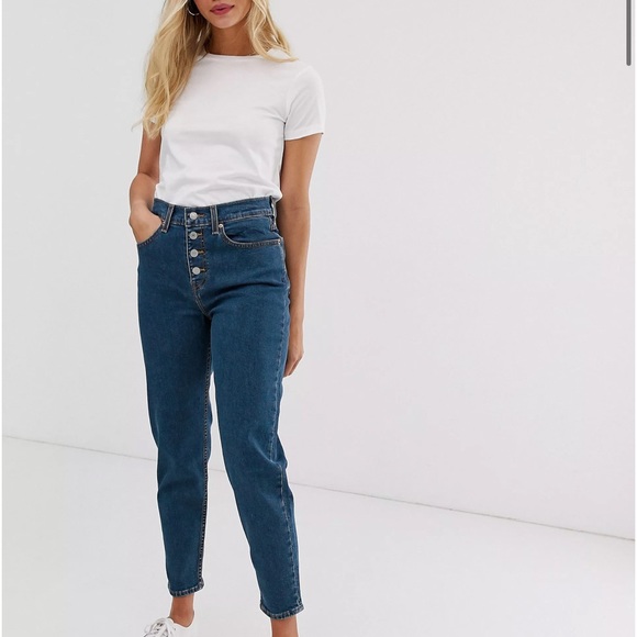 Womens Levi’s the mom jean high waisted button fly like new 80’s tapered ankle - Picture 2 of 11